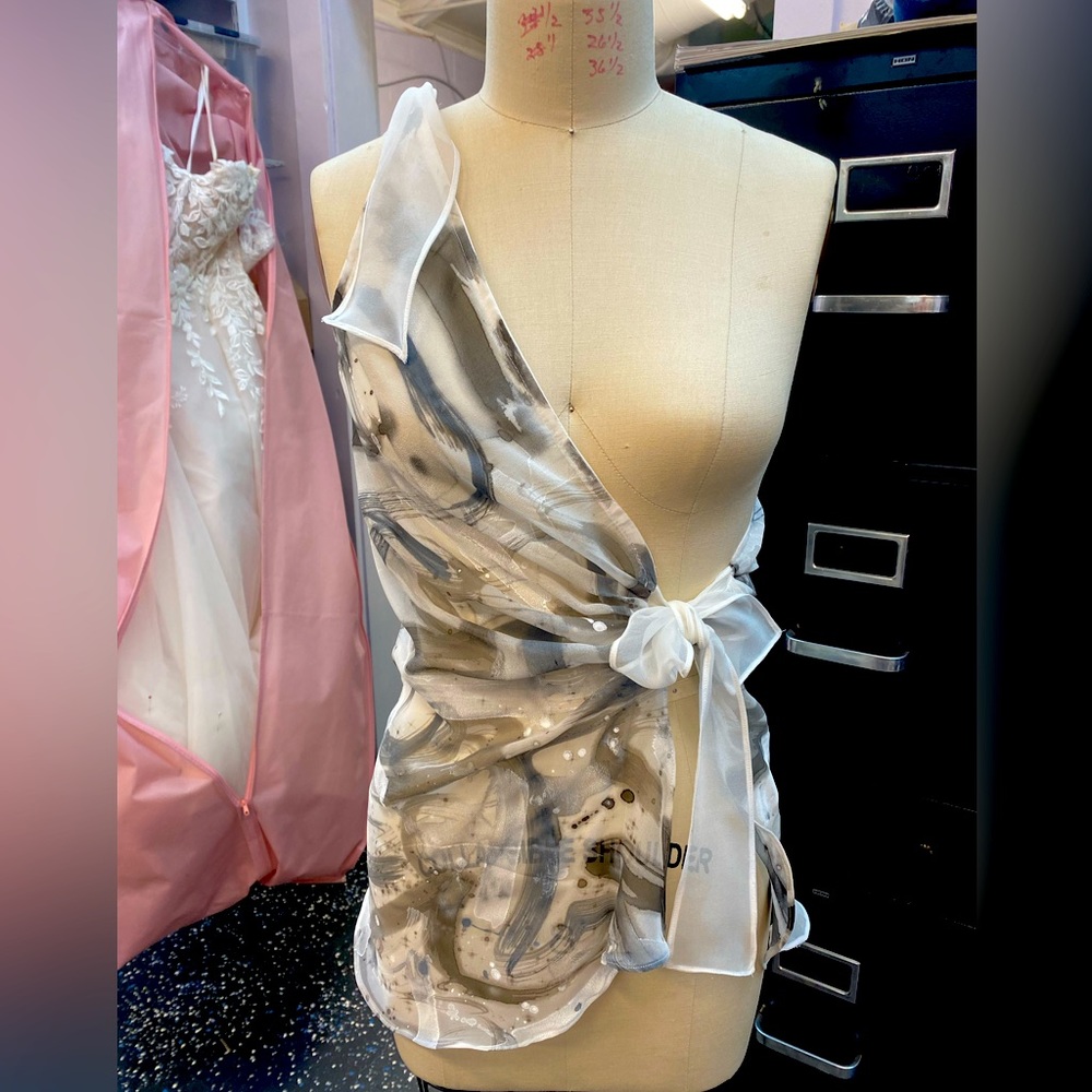 Assymetrical wrap cover